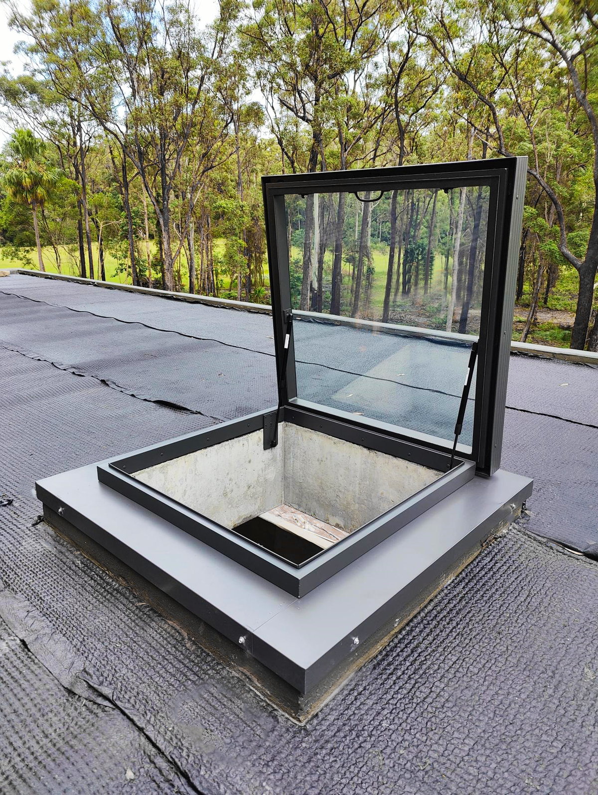 Window Hach Manual Opening Glass Hatch - GHMO – Skyspan